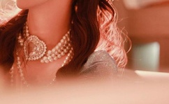 新闻里戴绿鱼头套男孩发声